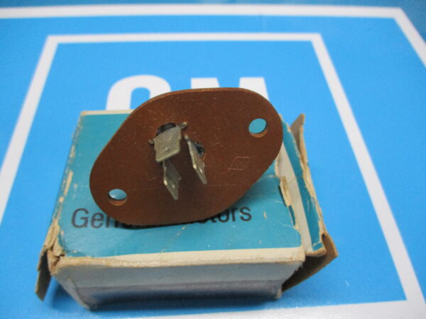 GM NOS 1961 - 1962 Passenger Car Heater & Blower Resistor with AC - Image 2