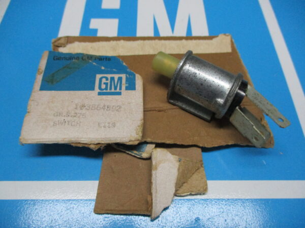 GM NOS 1964 1965 Chevelle A.C. Blower Switch 3864392